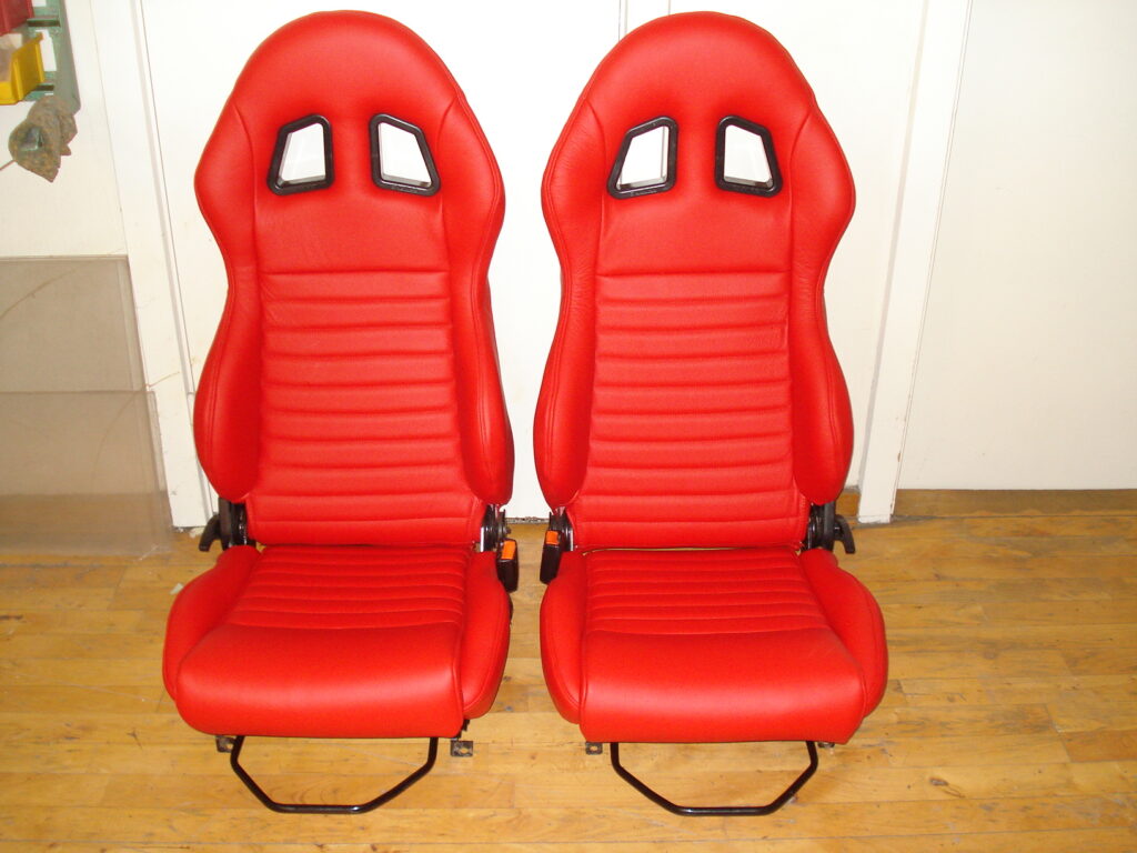 13 – Sæt Spraco sæder monteret med rødt læder til en Ferrari 348